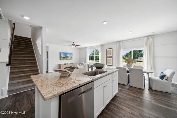 $419,990 | 305 Sailors Way, Elizabeth City, NC 27909
