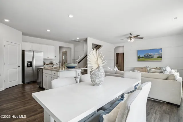 $432,990 | 305 Sailors Way, Elizabeth City, NC 27909