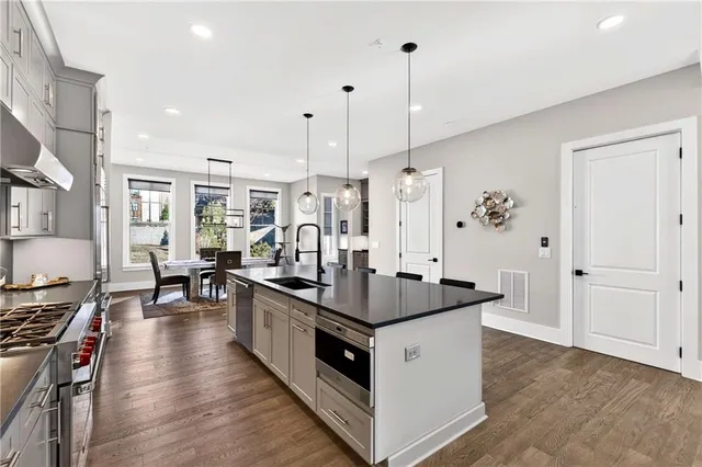 $1,125,000 | 2722 Thornewilde Way, Atlanta, GA 30339