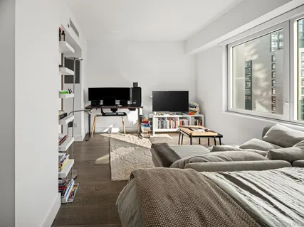 $635,000 | 10 Nevins Street, Unit 12I | Downtown Brooklyn