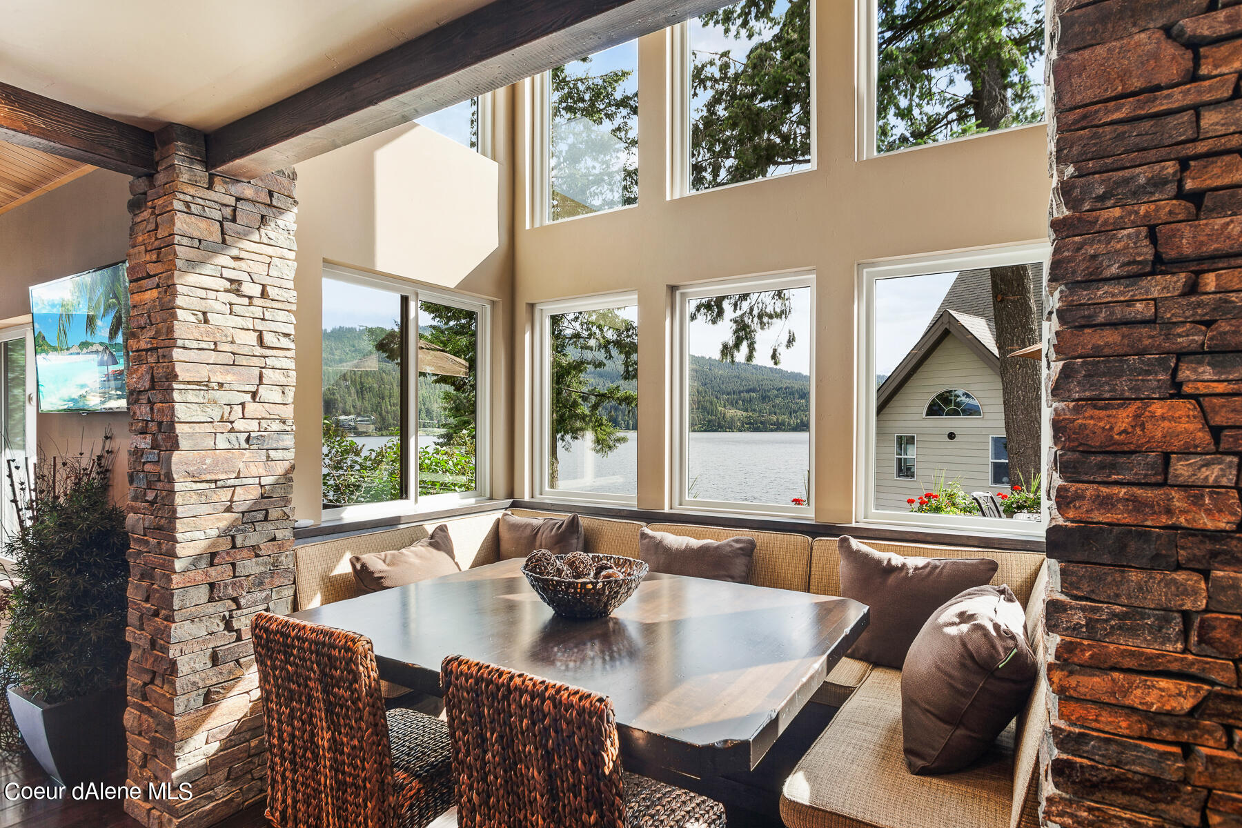 5124 West Mica Shore Road Coeur D'Alene, ID 83814 - Photo 23 of 52 Luxury Waterfront Living