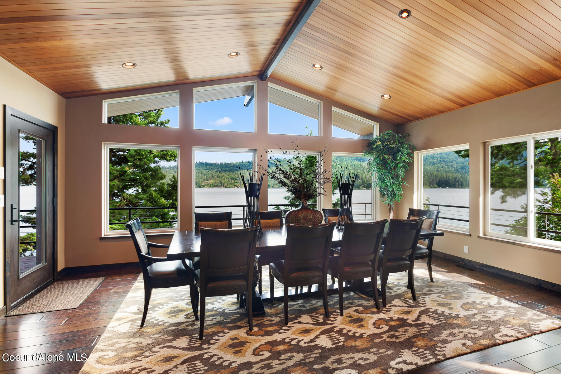 5124 West Mica Shore Road Coeur D'Alene, ID 83814 - Photo 26 of 52 Luxury Waterfront Living