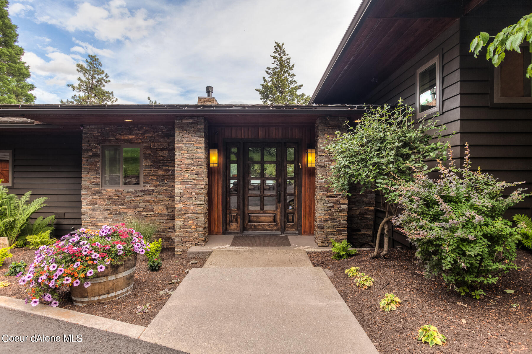 5124 West Mica Shore Road Coeur D'Alene, ID 83814 - Photo 4 of 52 Luxury Waterfront Living