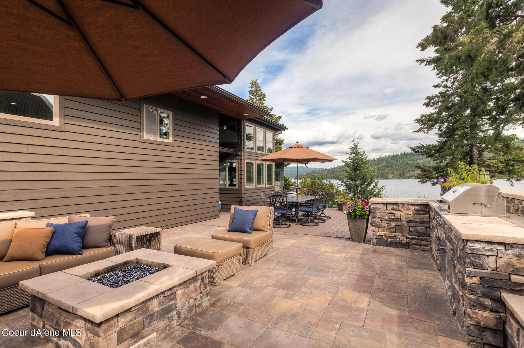 5124 West Mica Shore Road Coeur D'Alene, ID 83814 - Photo 8 of 52 Luxury Waterfront Living