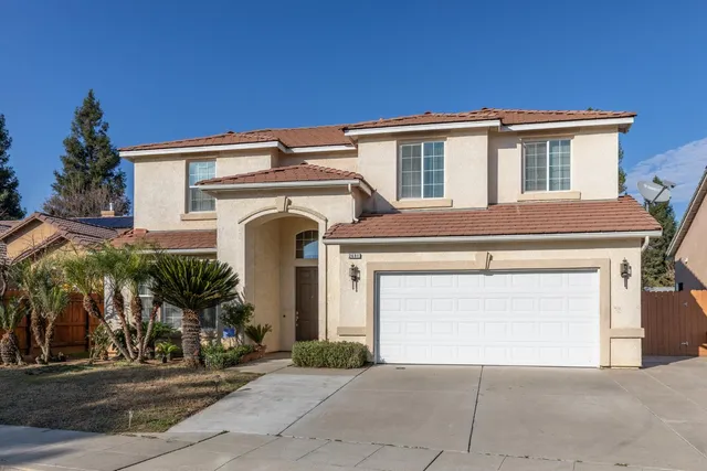 $599,900 | 2681 Wrenwood Avenue, Clovis, CA 93611