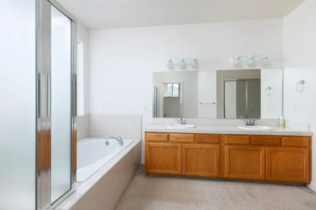 $599,900 | 2681 Wrenwood Avenue, Clovis, CA 93611