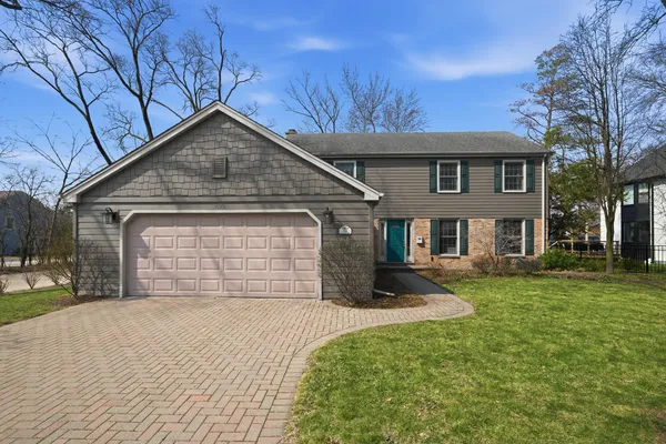 $774,999 | 402 Locust Place, Deerfield, IL 60015