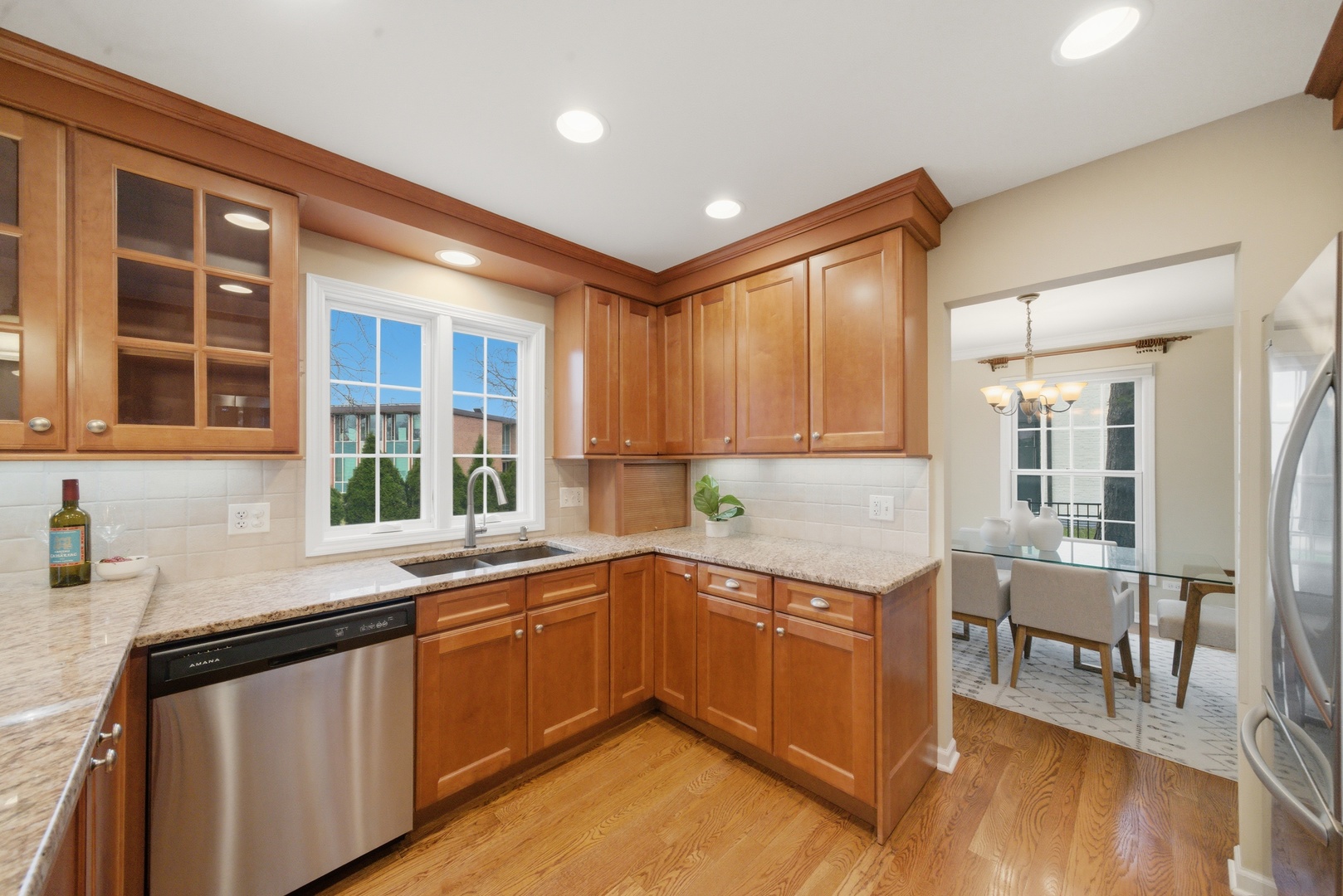 402 Locust Place Deerfield, IL 60015 - Photo 11 of 31