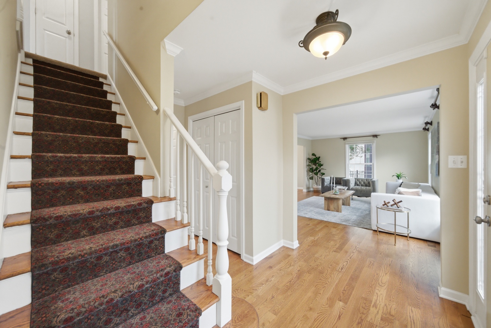 402 Locust Place Deerfield, IL 60015 - Photo 13 of 31