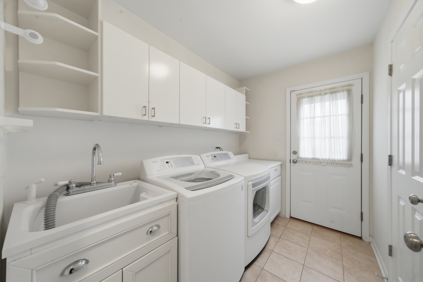 402 Locust Place Deerfield, IL 60015 - Photo 24 of 31