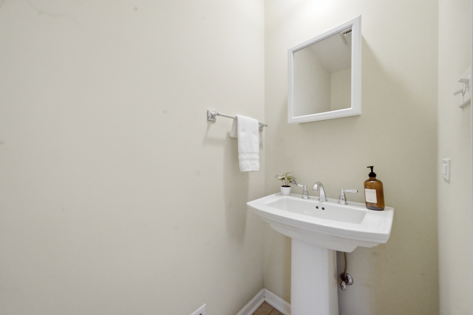 402 Locust Place Deerfield, IL 60015 - Photo 28 of 31