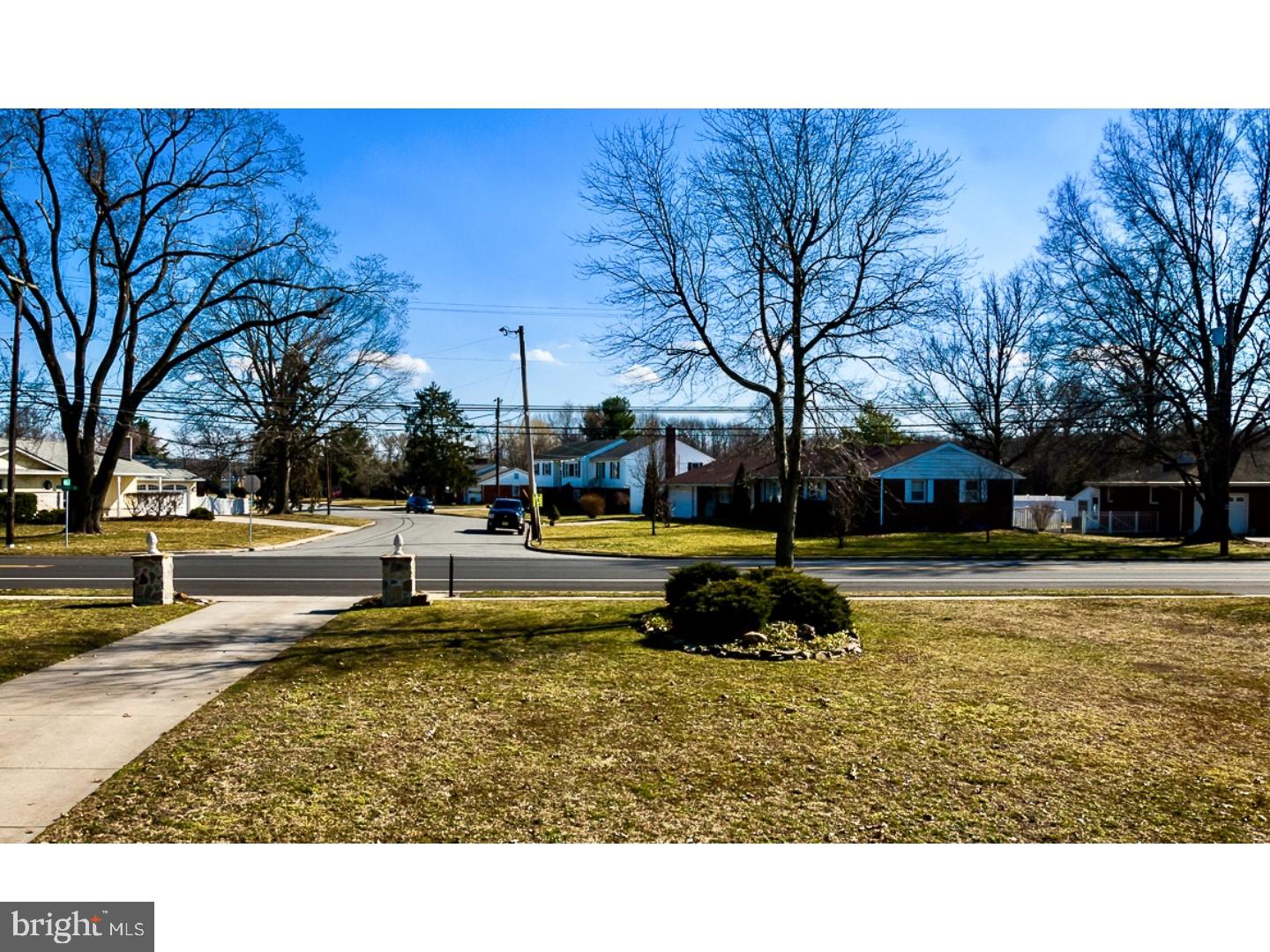 391 Swedesboro Road Gibbstown, NJ 08027 - Photo 3 of 25 Gallery Image 3