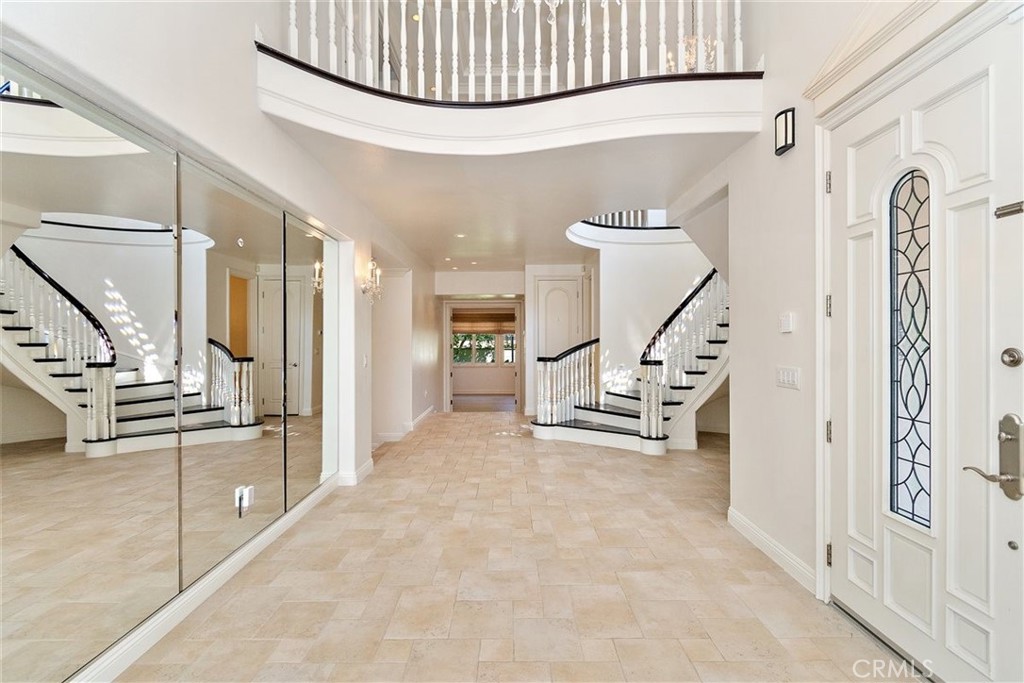 19 Santa Rosa Rolling Hills Estates, CA 90274 - Photo 6 of 62 Foyer