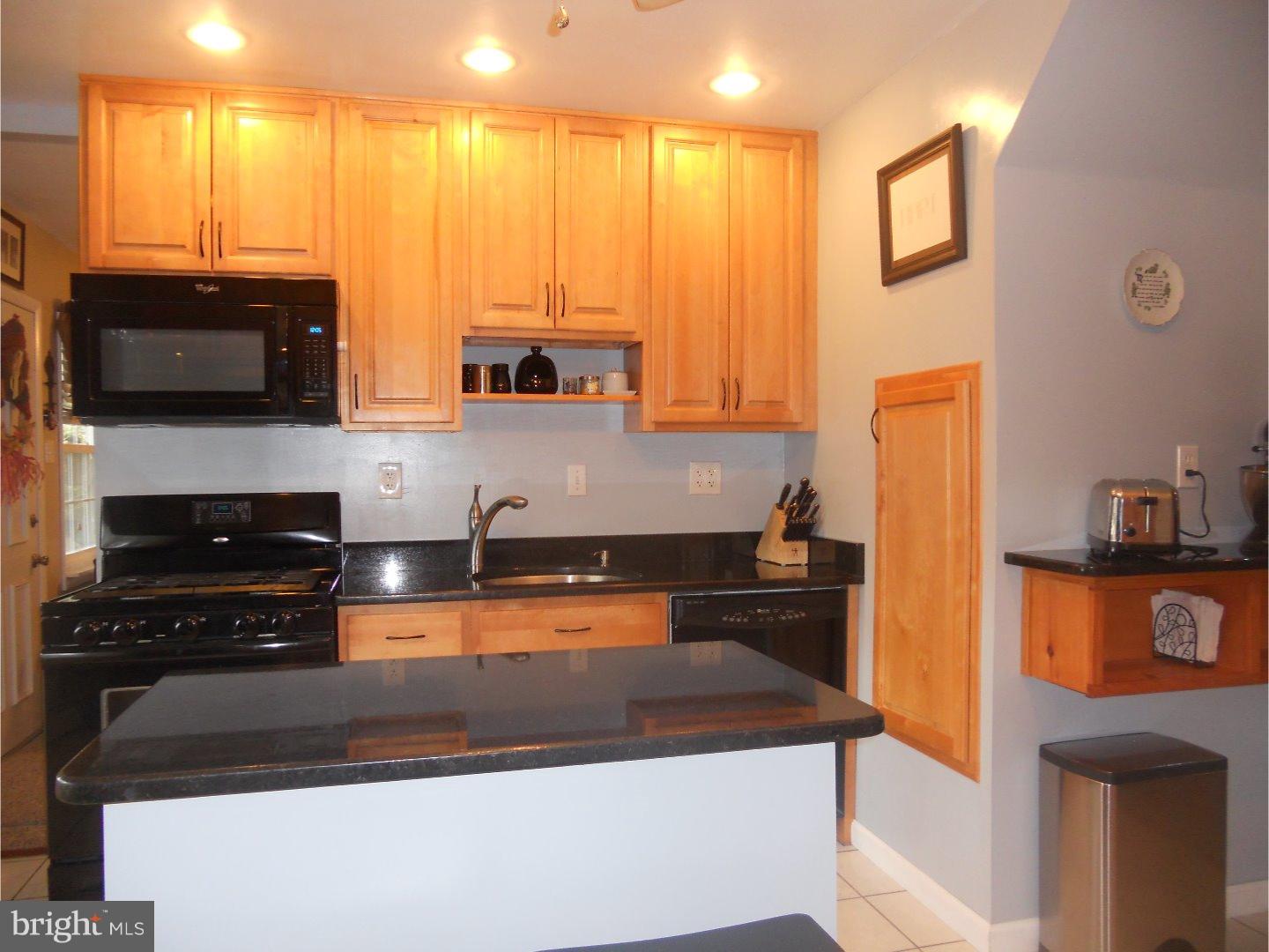 2850 Nautilus Road Philadelphia, PA 19154 - Photo 2 of 19 Kitchen