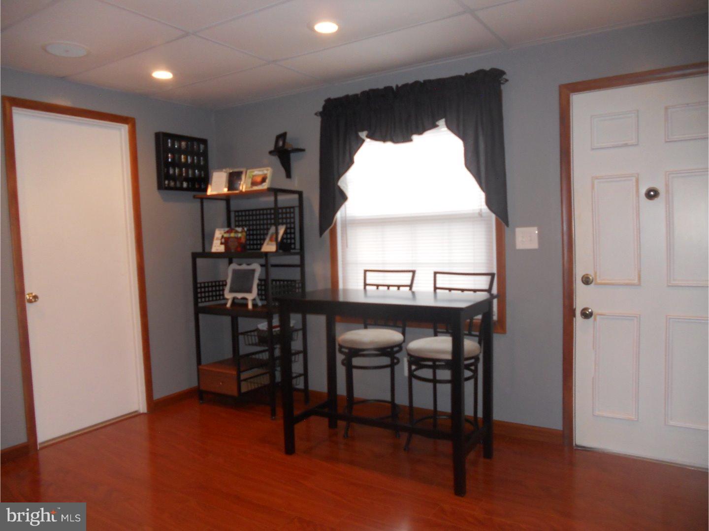 2850 Nautilus Road Philadelphia, PA 19154 - Photo 9 of 19 Family Room