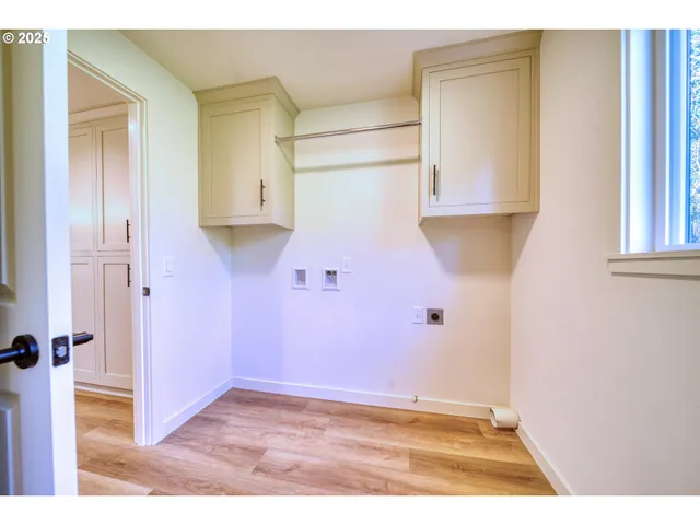 $995,000 | 32991 Rodney Street, Warren, OR 97053