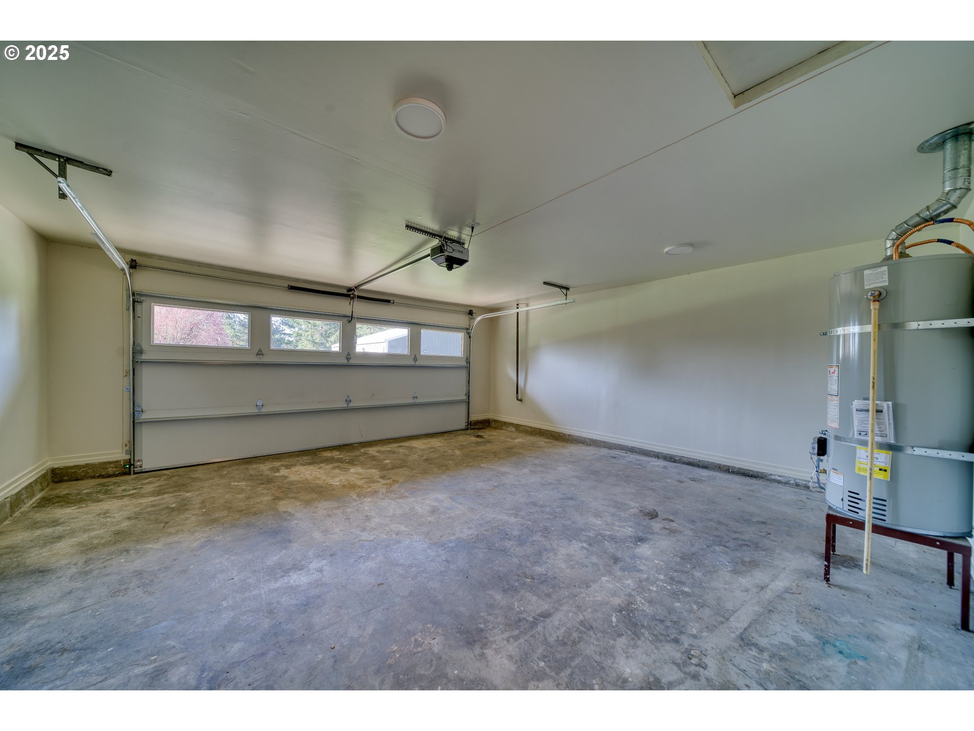 32991 Rodney Street Warren, OR 97053 - Photo 29 of 45 Garage