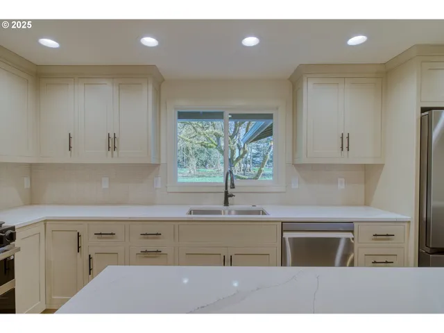 $995,000 | 32991 Rodney Street, Warren, OR 97053