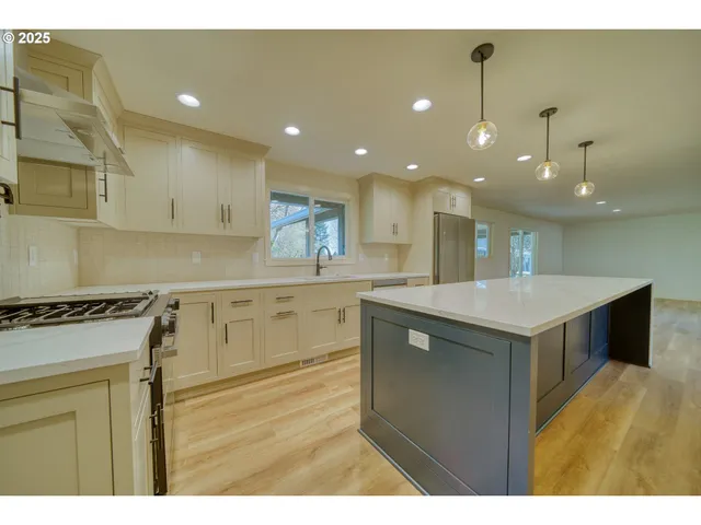 $995,000 | 32991 Rodney Street, Warren, OR 97053