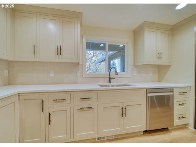 $995,000 | 32991 Rodney Street, Warren, OR 97053