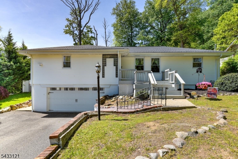 77 Marion Avenue Butler, NJ 07405 - Photo 2 of 46