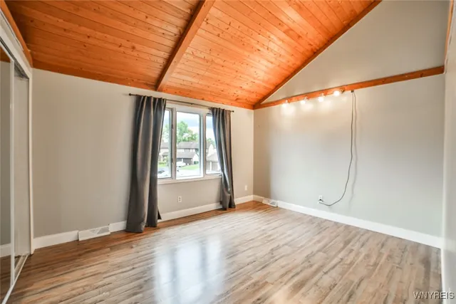 $229,000 | 351 Charlesgate Circle, Amherst, NY 14051