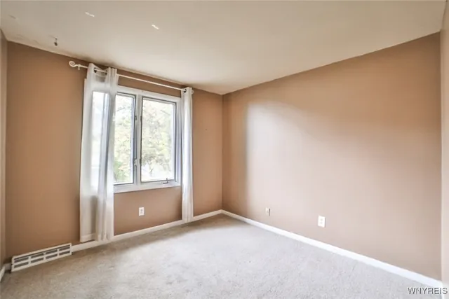 $229,000 | 351 Charlesgate Circle, Amherst, NY 14051