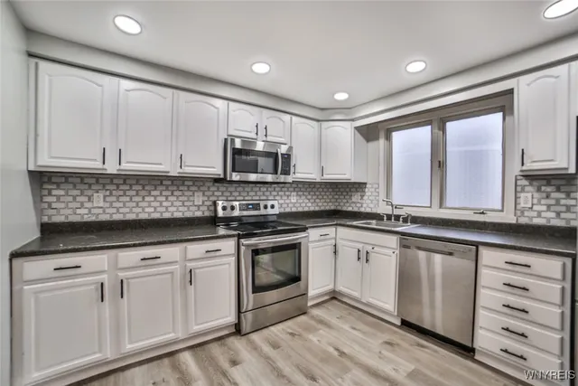 $229,000 | 351 Charlesgate Circle, Amherst, NY 14051