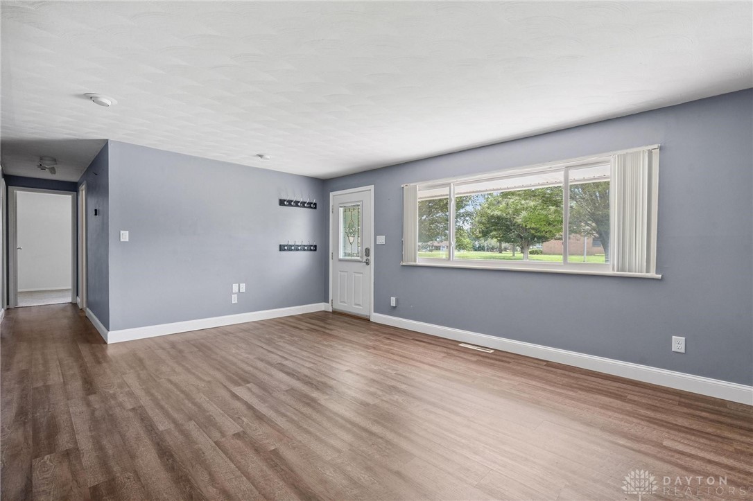829 East Stroop Road Kettering, OH 45429 - Photo 7 of 24 Gallery Image 7