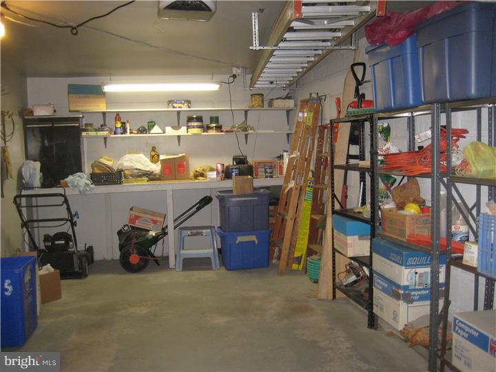 3545 Kyle Road Philadelphia, PA 19154 - Photo 22 of 25 Garage