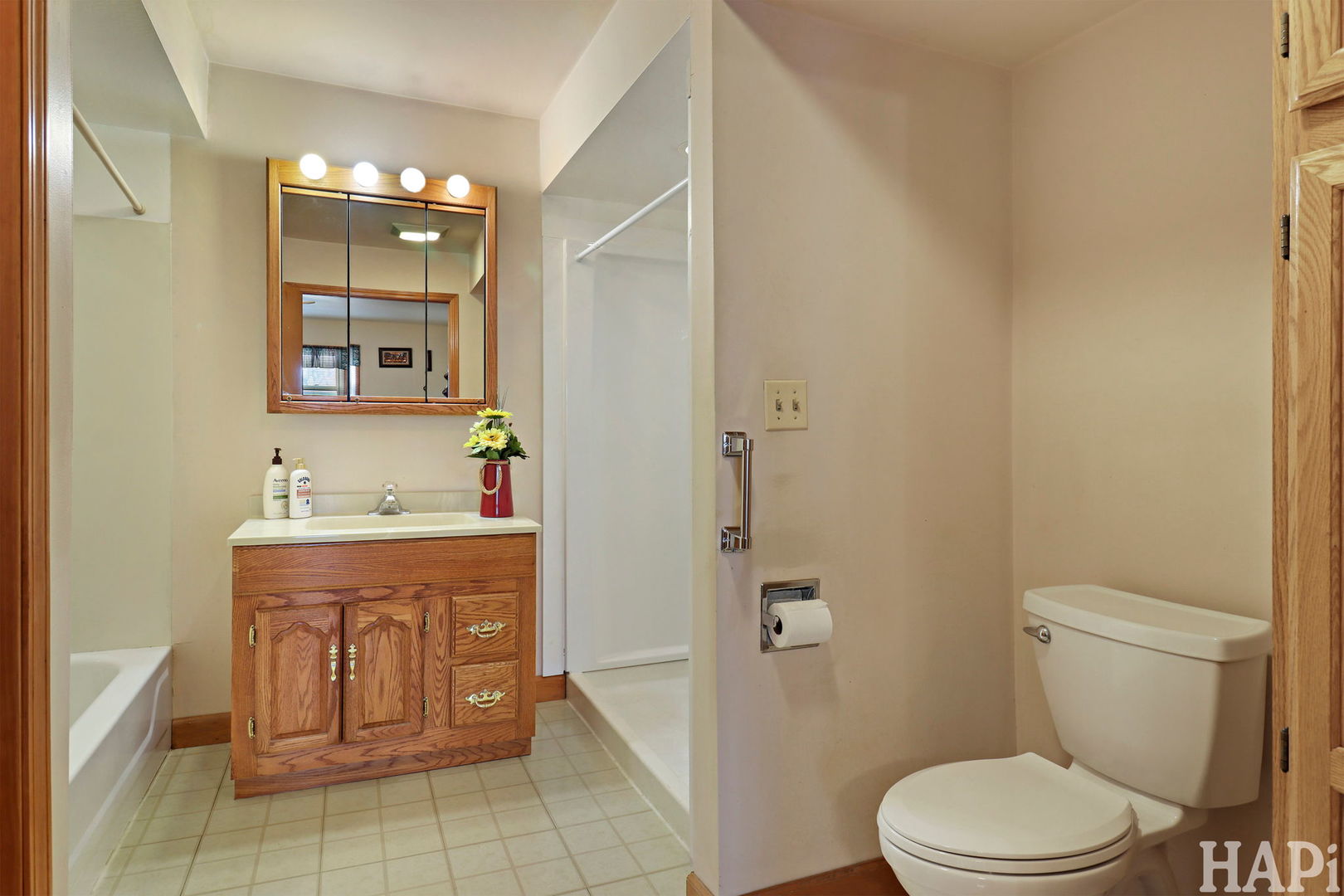 911 Elmdale Road Glenview, IL 60025 - Photo 16 of 31 Gallery Image 16