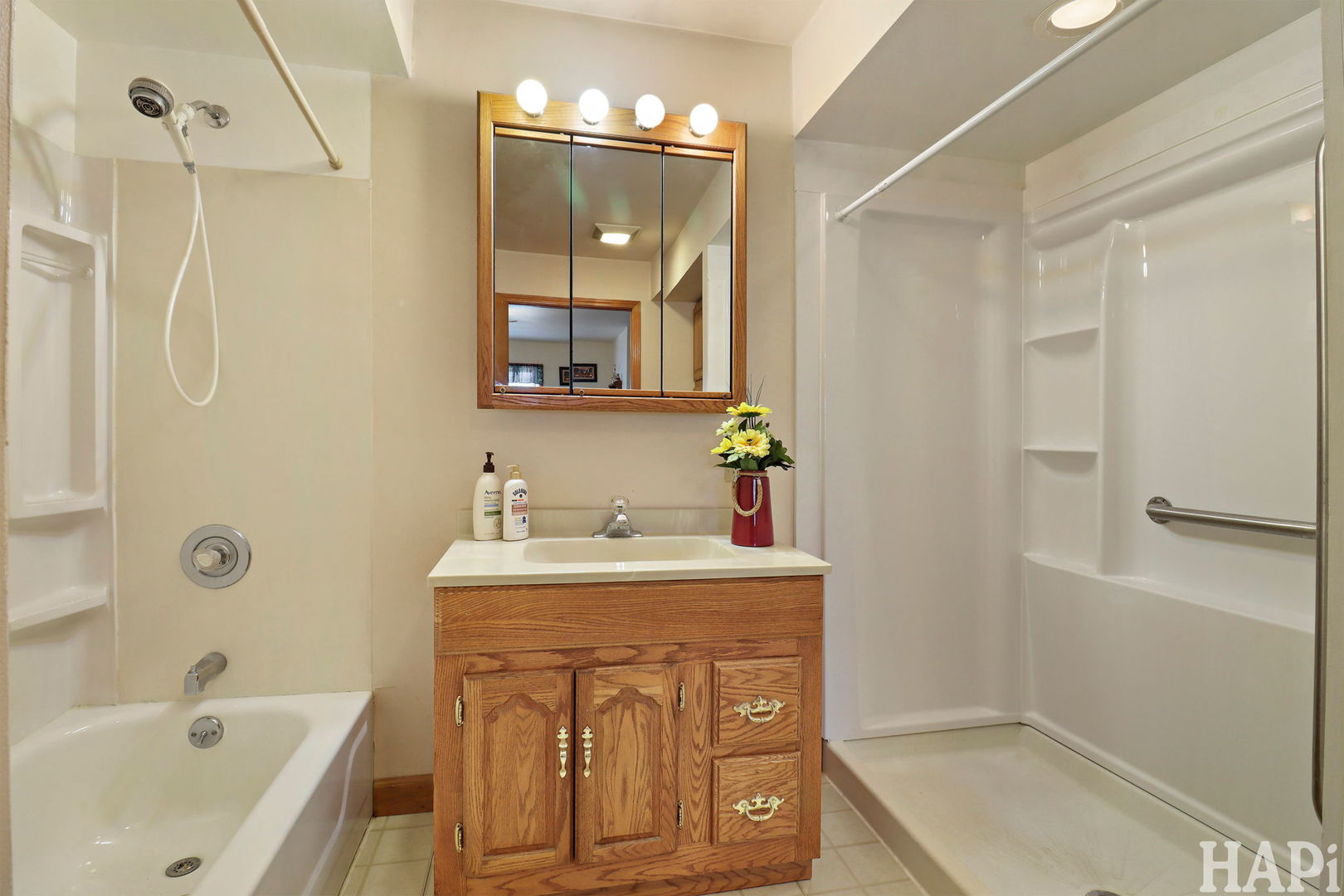 911 Elmdale Road Glenview, IL 60025 - Photo 17 of 31 Gallery Image 17