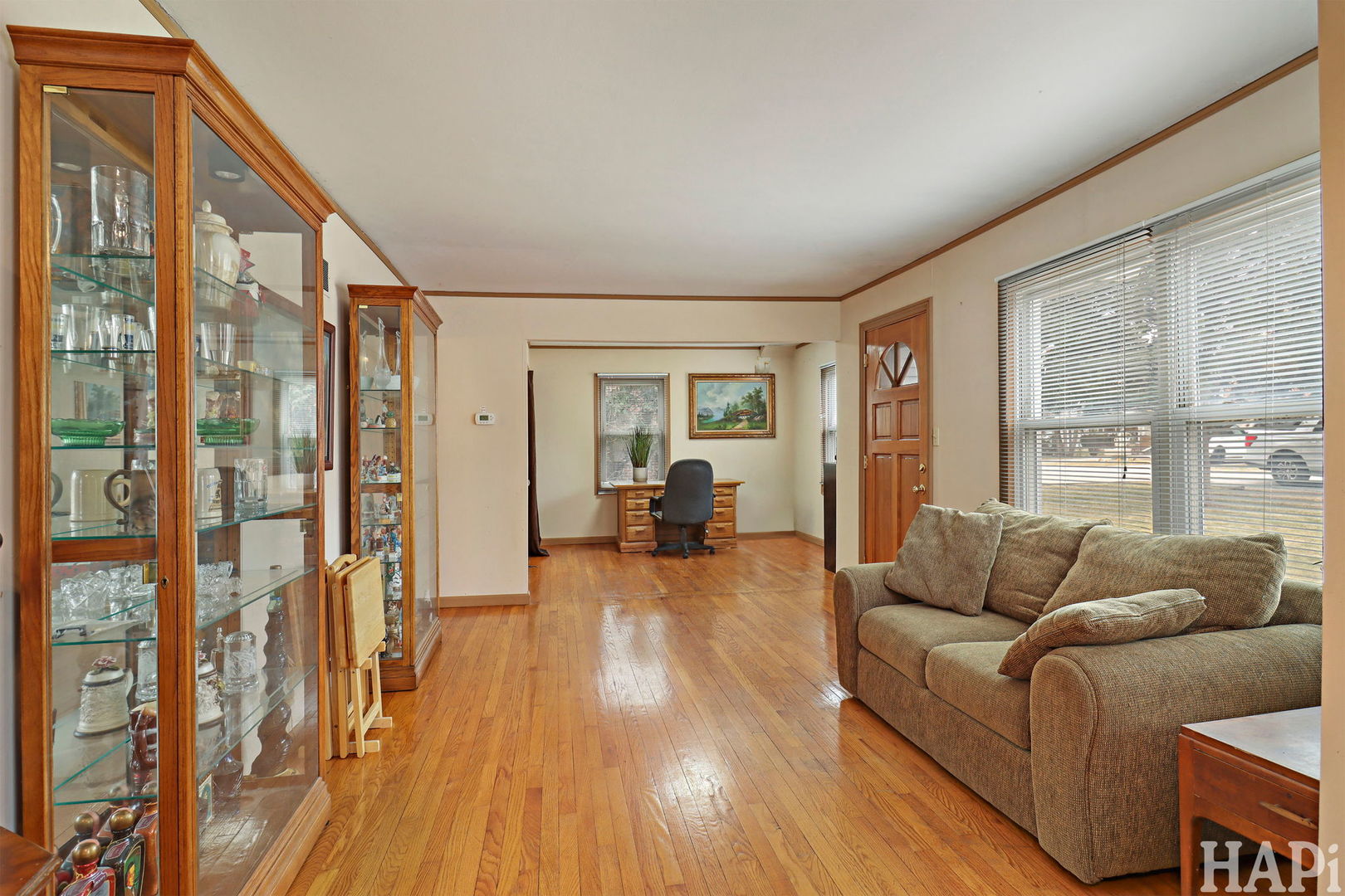911 Elmdale Road Glenview, IL 60025 - Photo 4 of 31 Gallery Image 4
