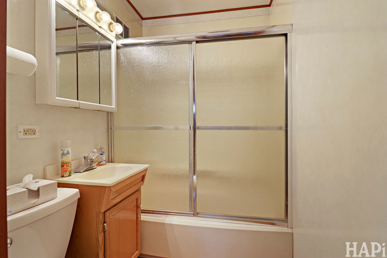 911 Elmdale Road Glenview, IL 60025 - Photo 6 of 31 Gallery Image 6