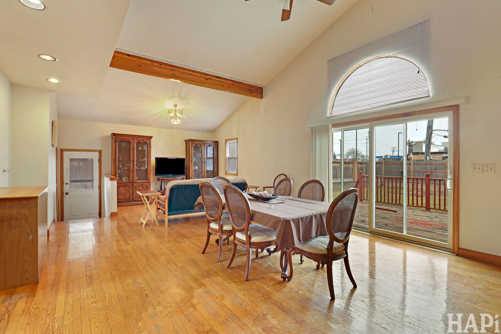911 Elmdale Road Glenview, IL 60025 - Photo 10 of 31 Gallery Image 10