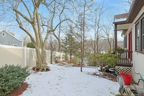 $985,000 | 32 Lynwood Road, Scarsdale, NY 10583