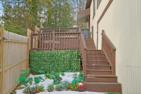 $985,000 | 32 Lynwood Road, Scarsdale, NY 10583