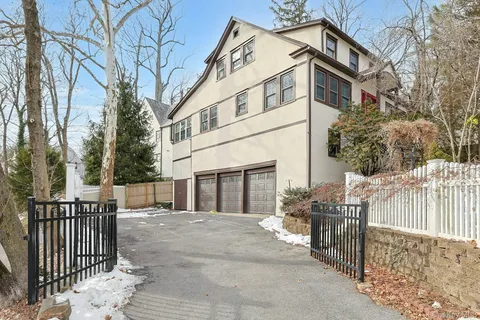 $985,000 | 32 Lynwood Road, Scarsdale, NY 10583