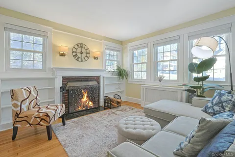 $985,000 | 32 Lynwood Road, Scarsdale, NY 10583