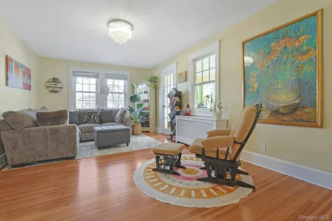 $985,000 | 32 Lynwood Road, Scarsdale, NY 10583