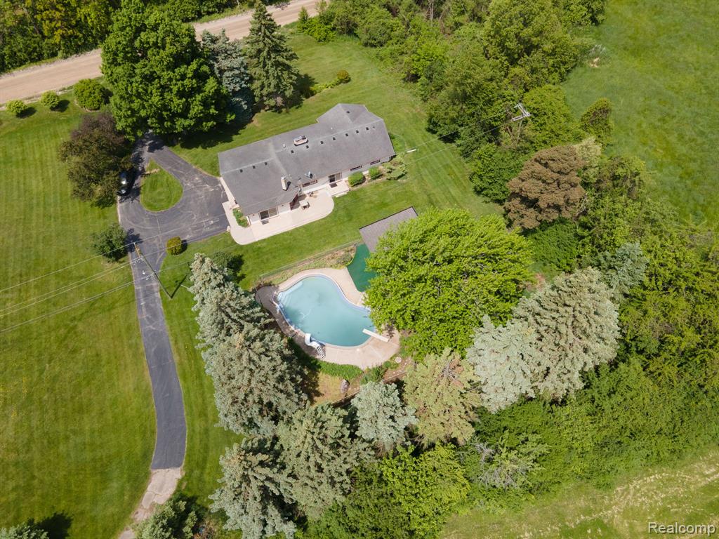 5871 Brewster Road Rochester, MI 48306 - Photo 46 of 50