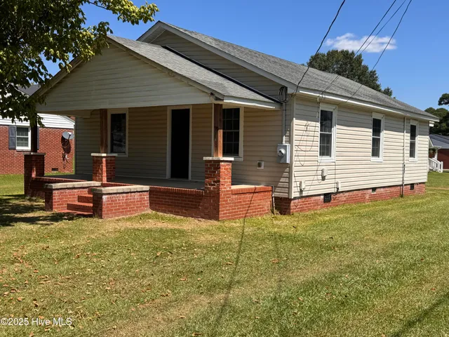 $129,900 | 107 South McCaskey Road, Williamston, NC 27892