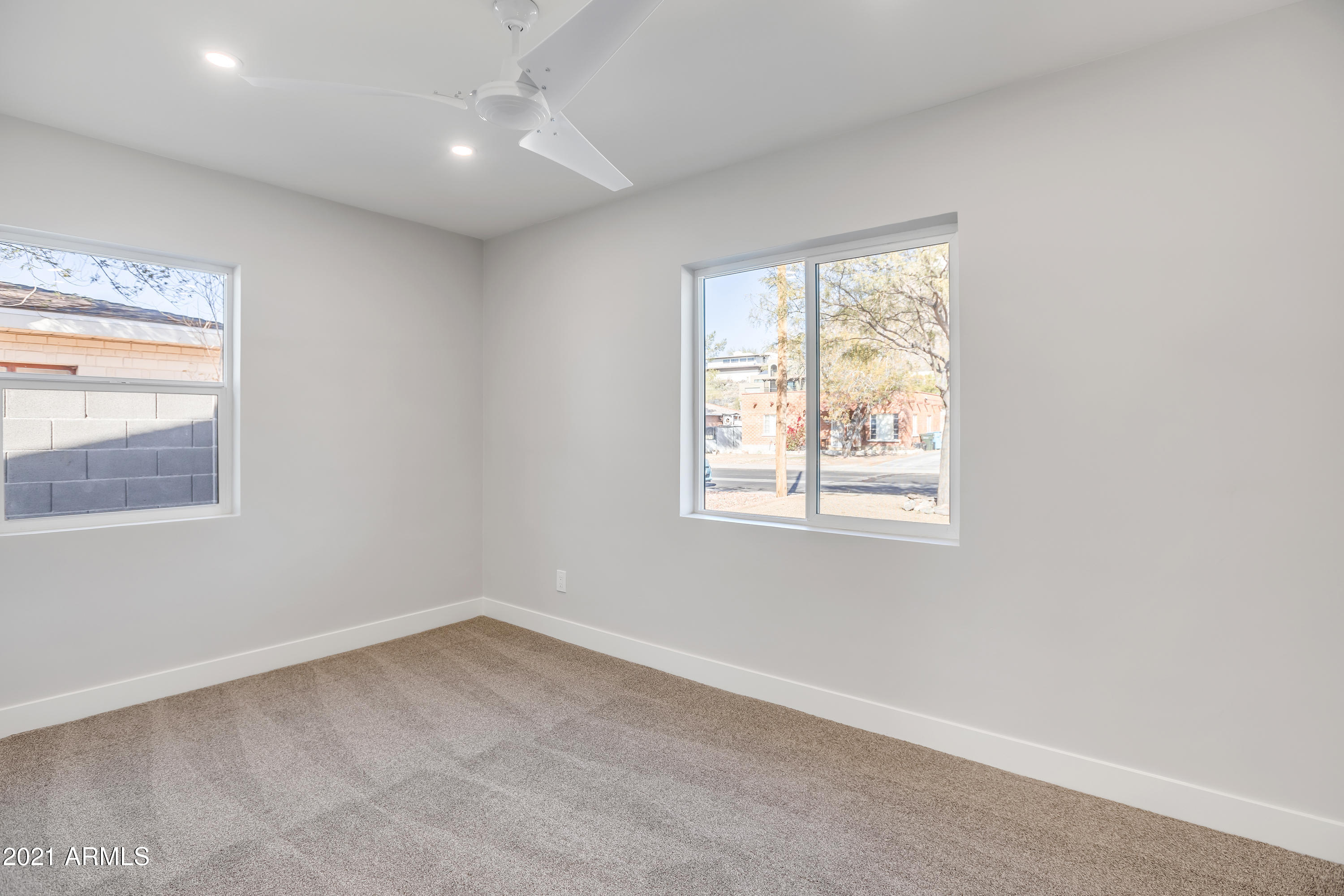 45 West Vogel Avenue Phoenix, AZ 85021 - Photo 9 of 20 Bedroom 1