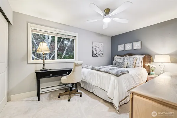 $413,000 | 11060 Northeast 33rd Place, Unit E3, Bellevue, WA 98004
