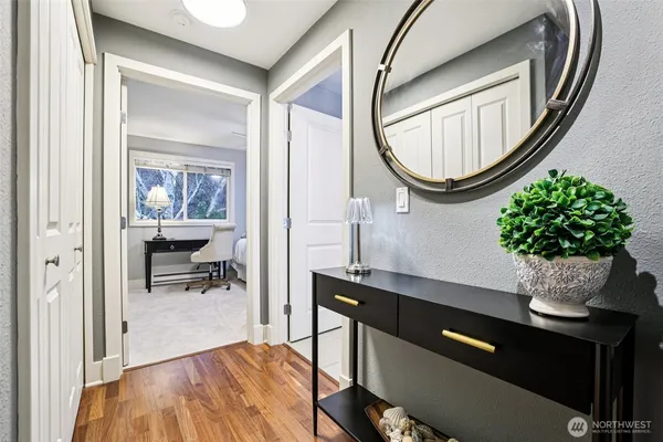 $413,000 | 11060 Northeast 33rd Place, Unit E3, Bellevue, WA 98004