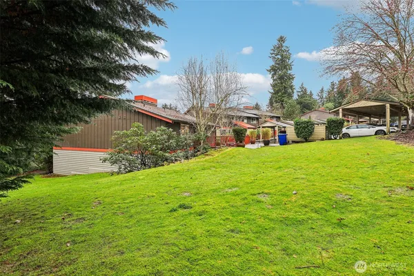 $413,000 | 11060 Northeast 33rd Place, Unit E3, Bellevue, WA 98004