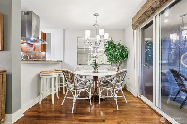 $413,000 | 11060 Northeast 33rd Place, Unit E3, Bellevue, WA 98004
