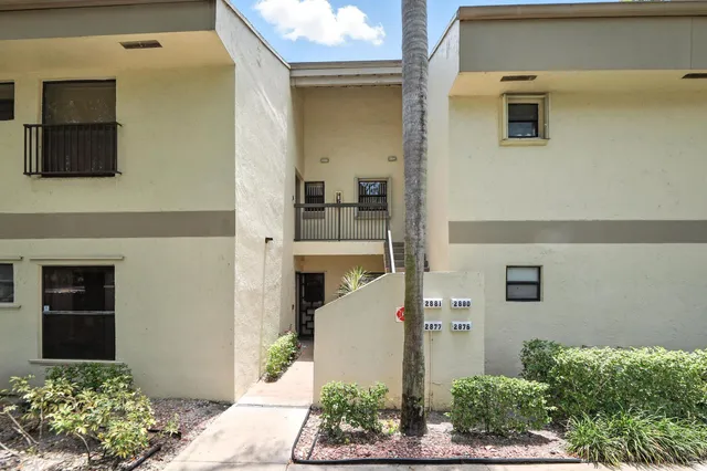 $275,000 | 2881 Carambola Circle South, Unit 2072, Coconut Creek, FL 33066