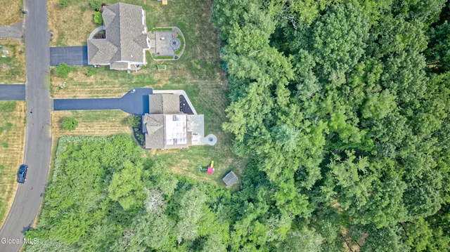 $685,000 | 43 Madeleine Lane, Bethlehem, NY 12077