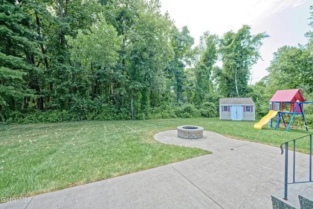 $685,000 | 43 Madeleine Lane, Bethlehem, NY 12077